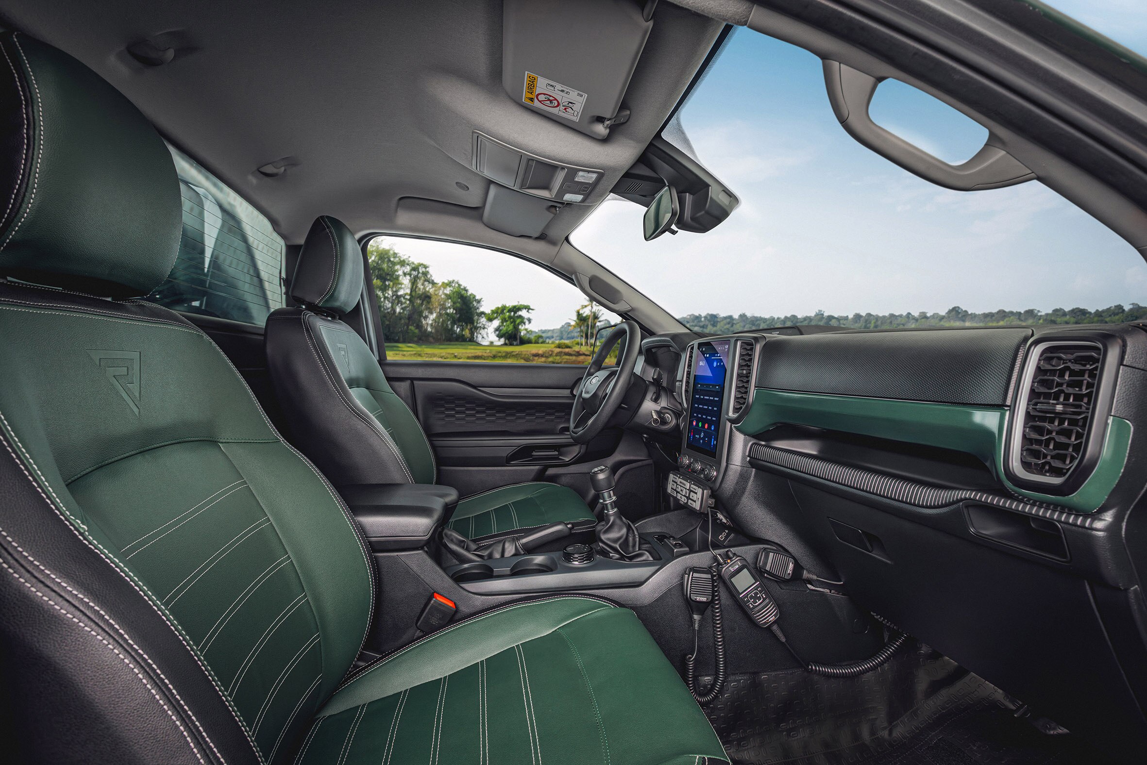 Interior da Ford Ranger Ambulância 4x4
